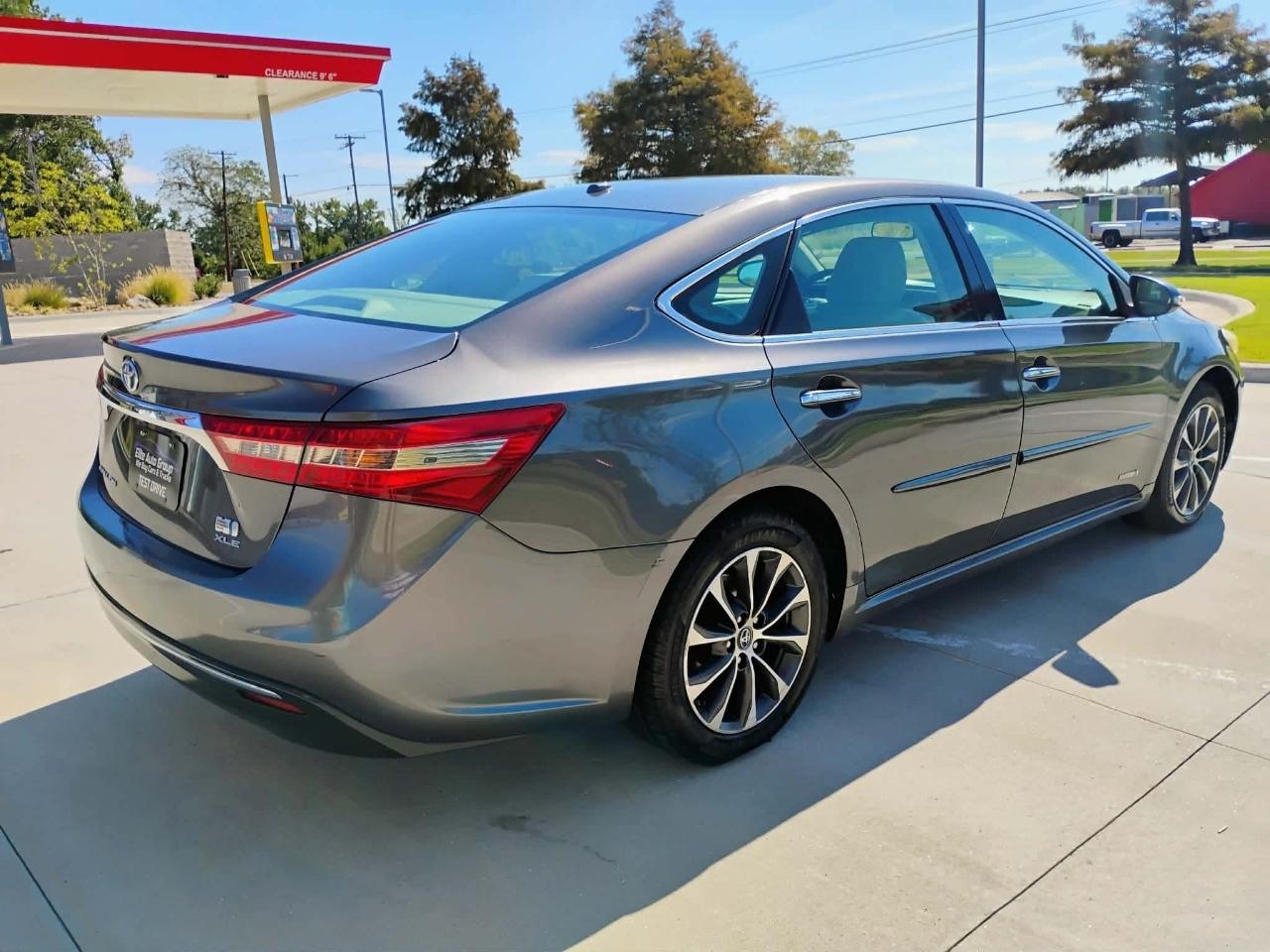 Toyota Avalon Hybrid Limited (Natl) 2018