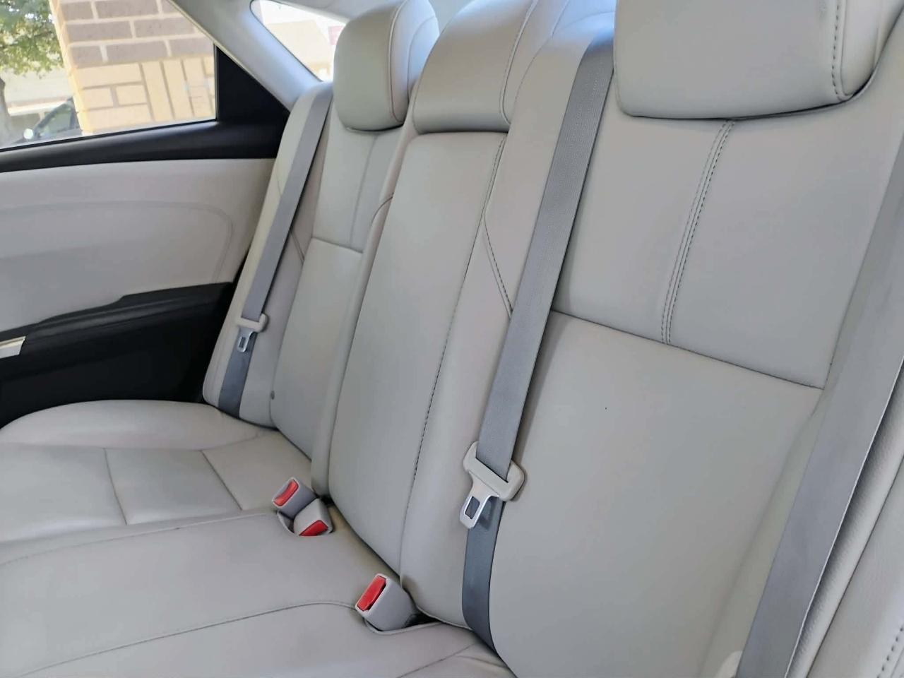 Toyota Avalon Hybrid Limited (Natl) 2018
