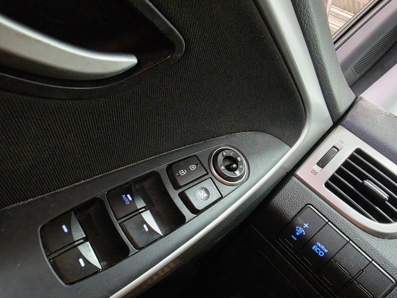 Hyundai Elantra GT 5dr HB Auto 2016