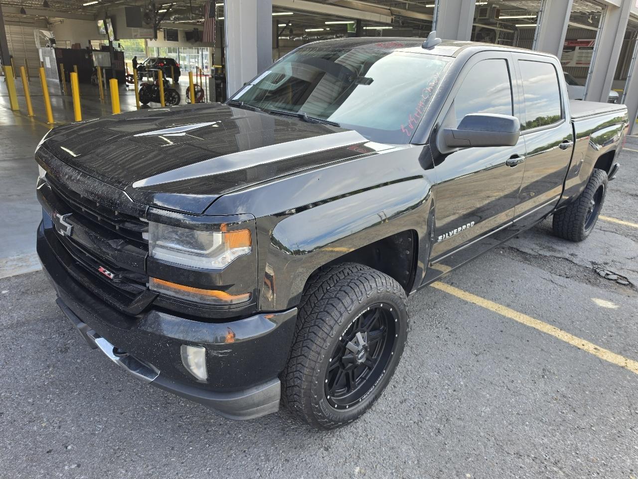Chevrolet Silverado 1500 4WD Crew Cab 153.0" LT w/2LT 2017
