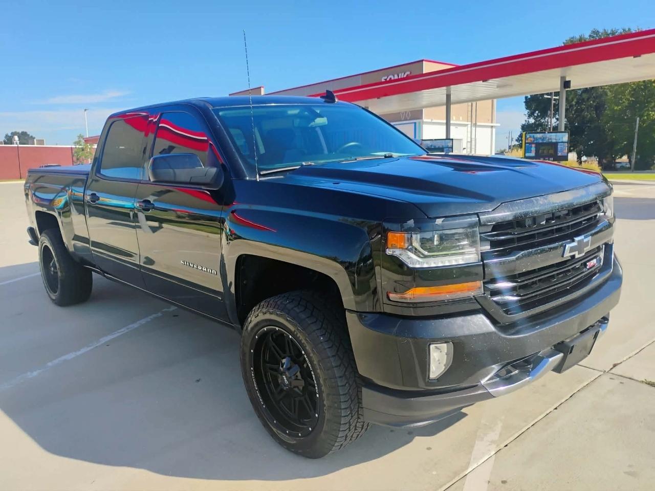 2017 Chevrolet Silverado 1500 4WD Crew Cab 153.0" LT w/2LT
