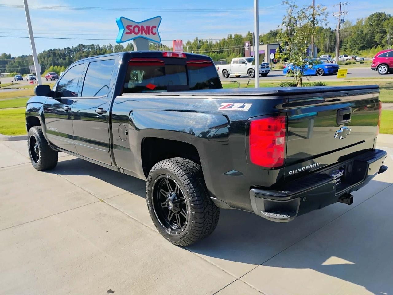 Chevrolet Silverado 1500 4WD Crew Cab 153.0" LT w/2LT 2017