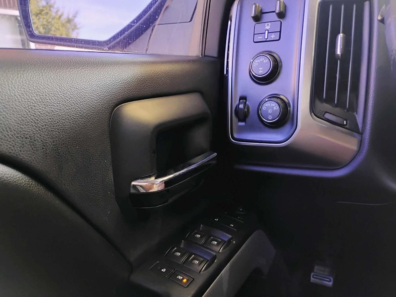 Chevrolet Silverado 1500 4WD Crew Cab 153.0" LT w/2LT 2017