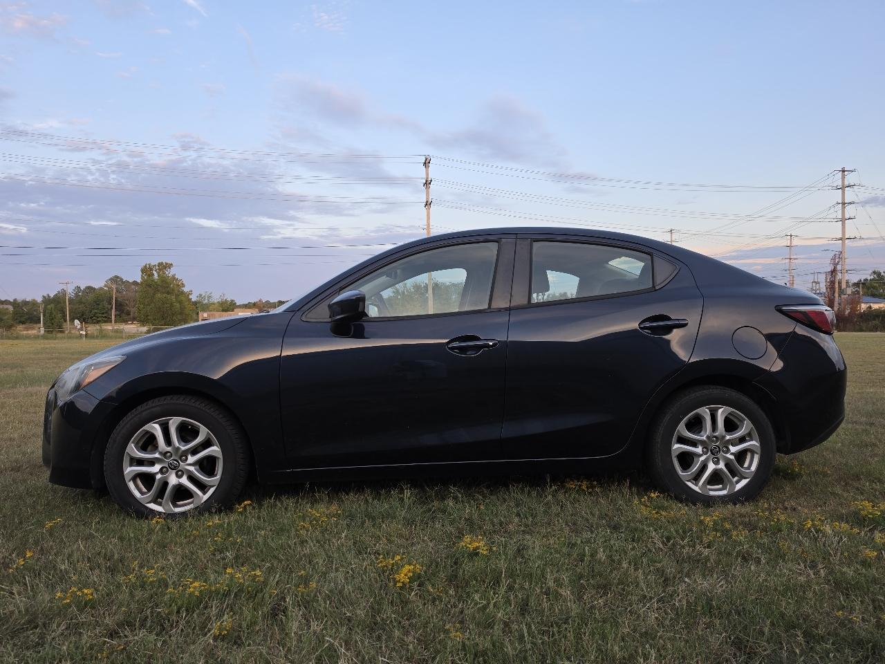 Toyota Yaris iA 4D Sedan 2017
