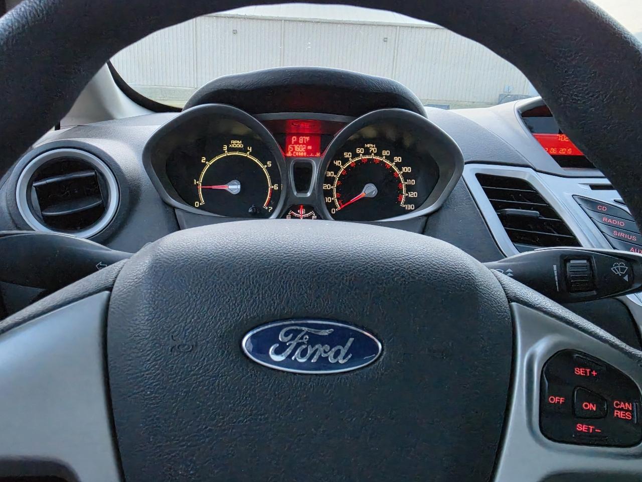 Ford Fiesta 4dr Sdn SE 2013