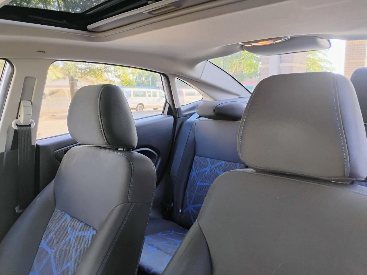Ford Fiesta 4dr Sdn SE 2013