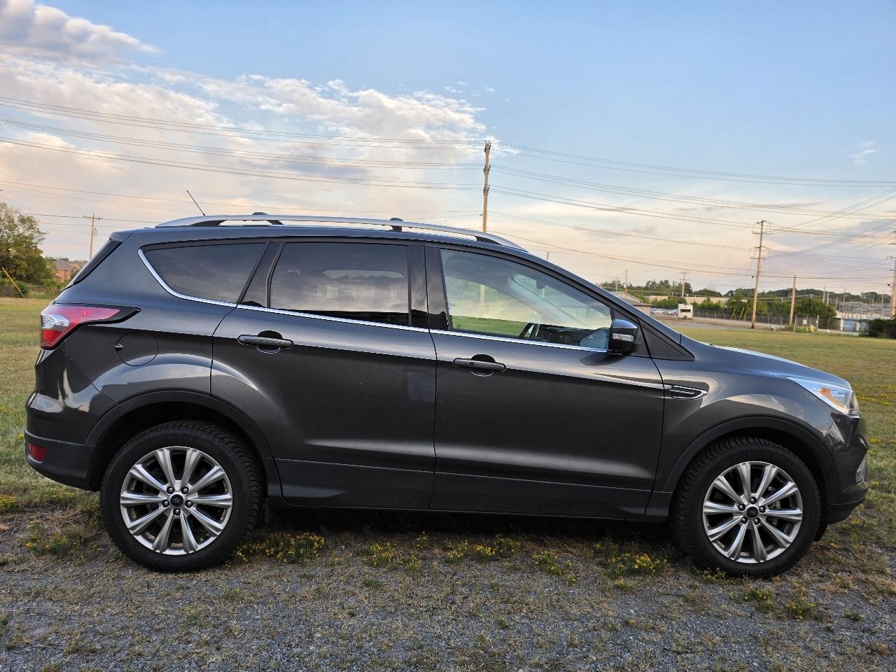 Ford Escape Titanium 4WD 2018