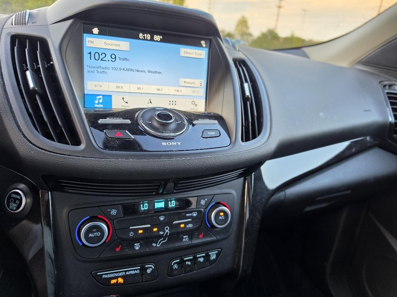 Ford Escape Titanium 4WD 2018