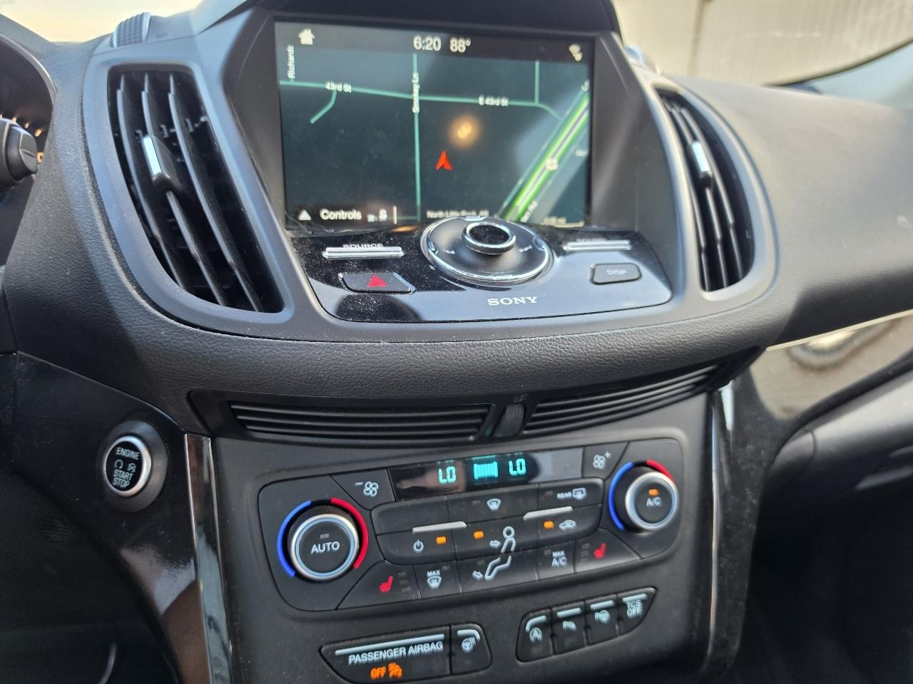 Ford Escape Titanium 4WD 2018