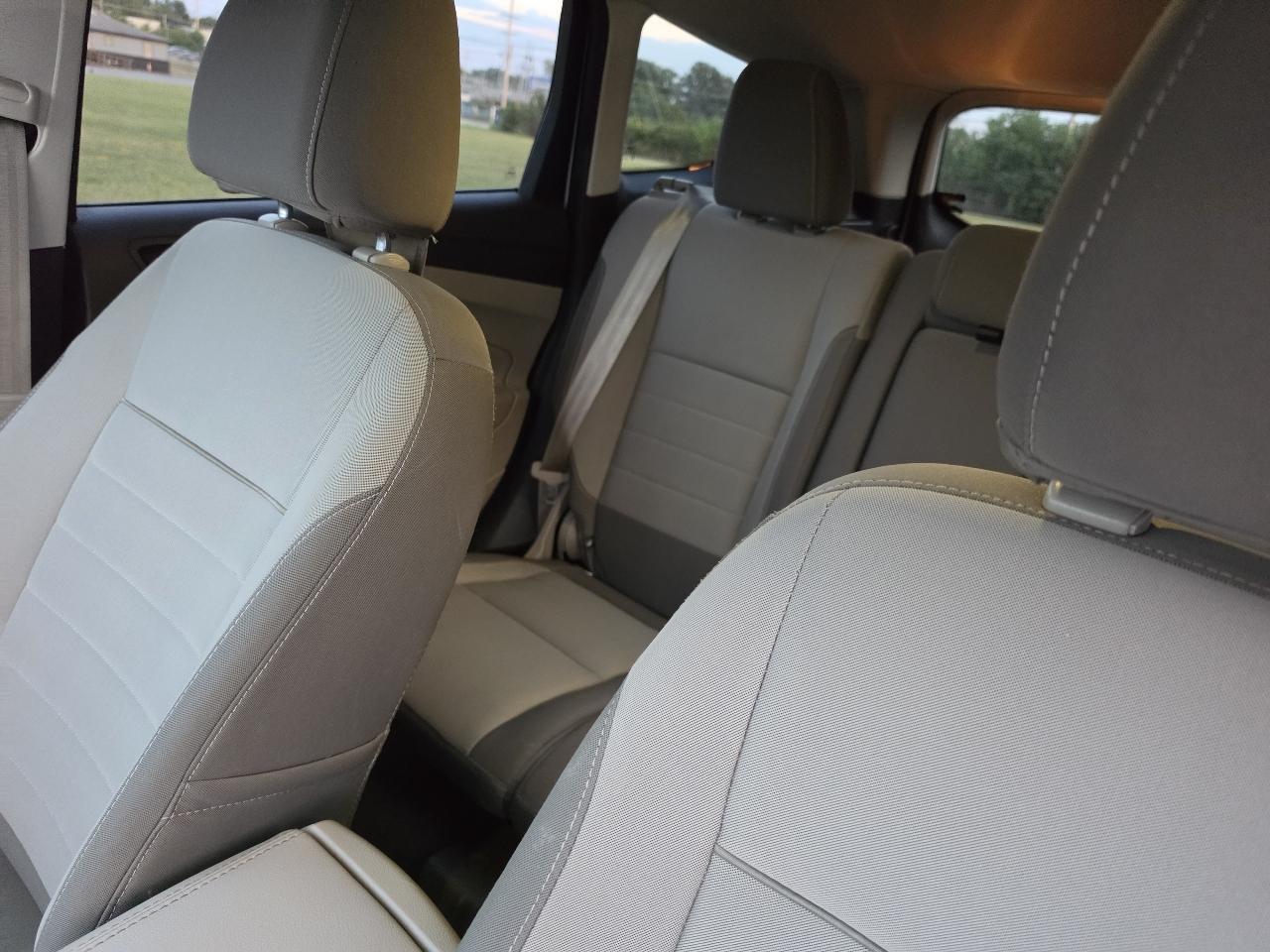 Ford Escape FWD 4dr SE 2015