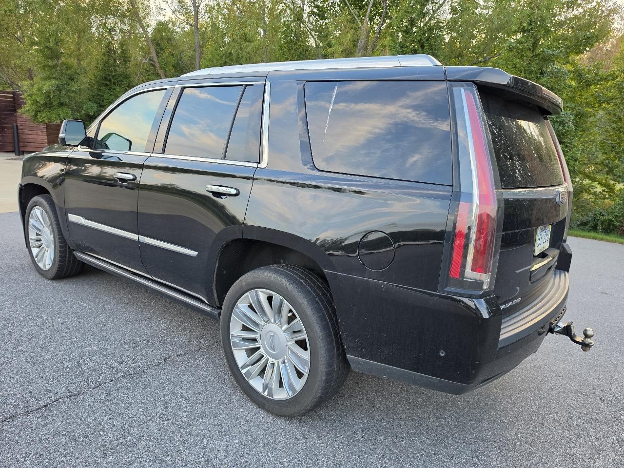 Cadillac Escalade 4WD 4dr Platinum 2018