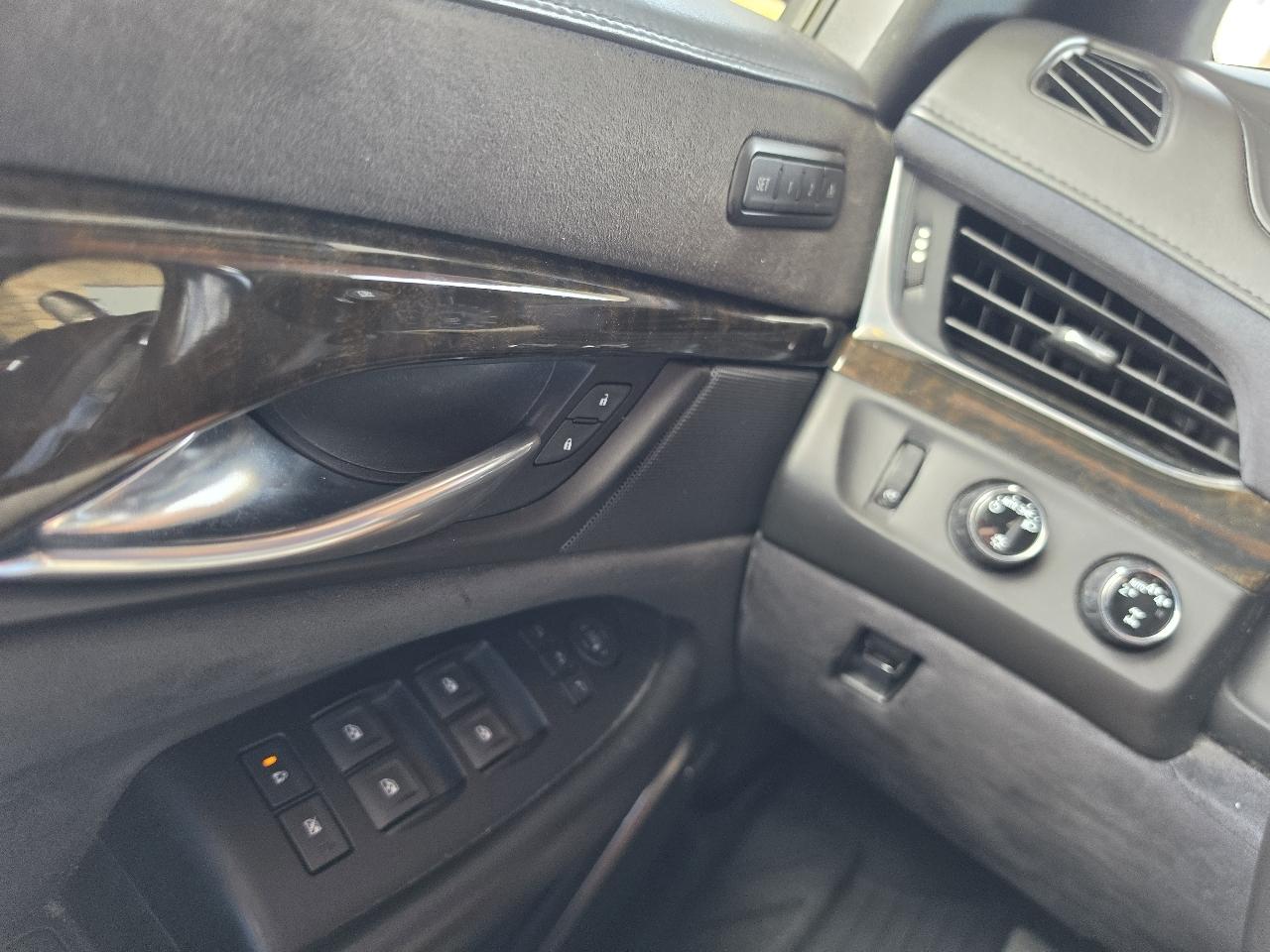 Cadillac Escalade 4WD 4dr Platinum 2018