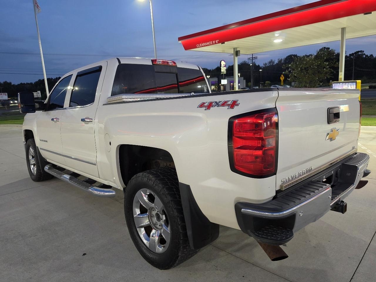 Chevrolet Silverado 1500 4WD Crew Cab 143.5" LTZ w/1LZ 2015