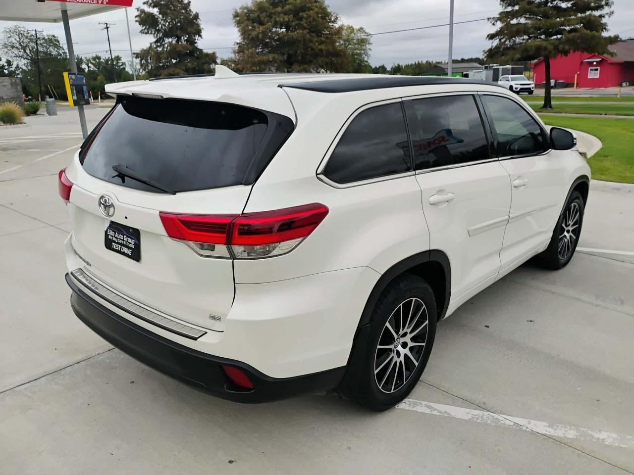 Toyota Highlander XLE V6 FWD (Natl) 2018