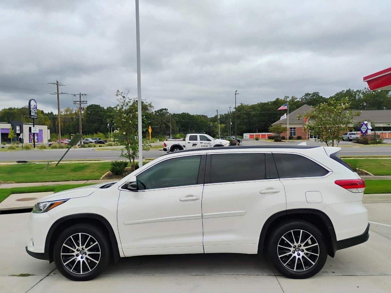 Toyota Highlander XLE V6 FWD (Natl) 2018