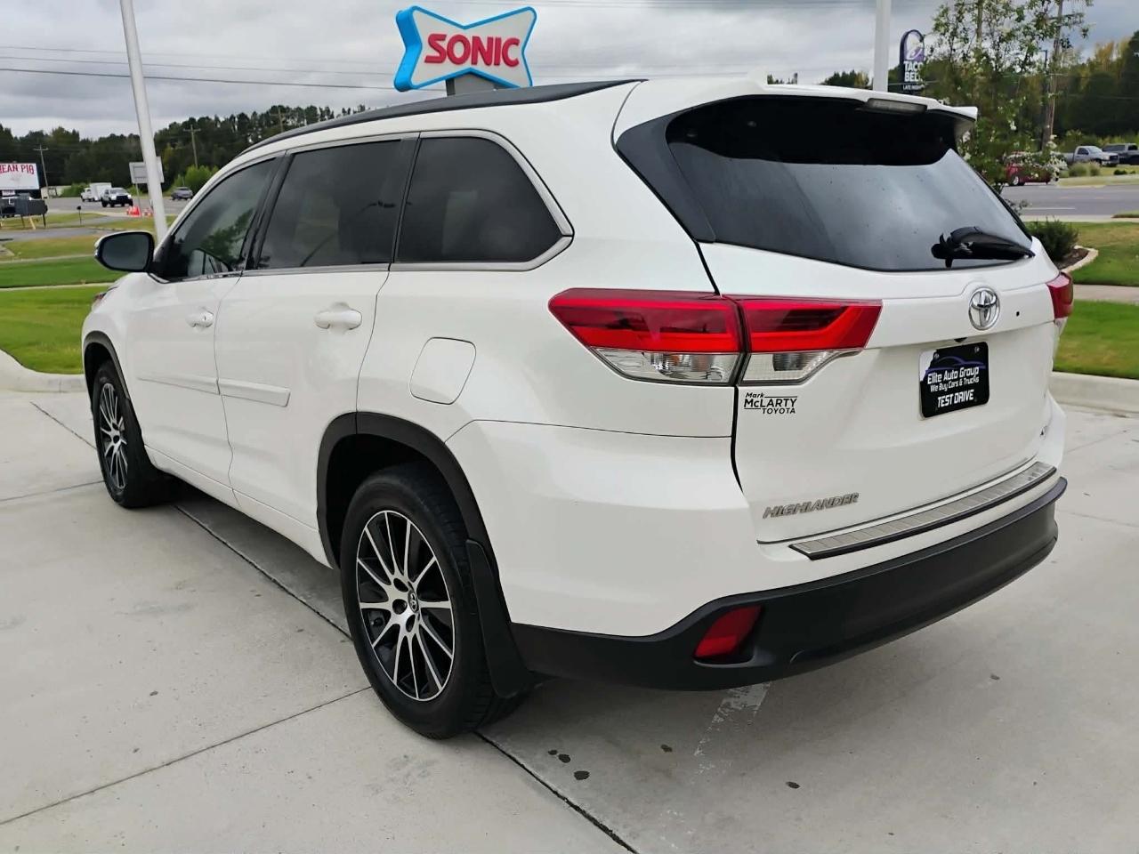 Toyota Highlander XLE V6 FWD (Natl) 2018