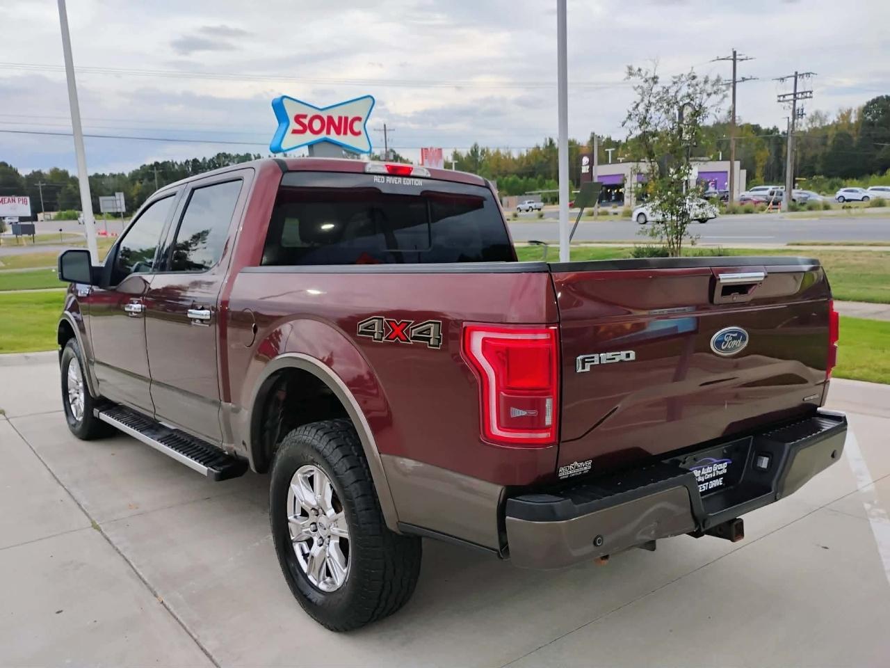 Ford F-150 4WD SuperCrew 139" Lariat 2015