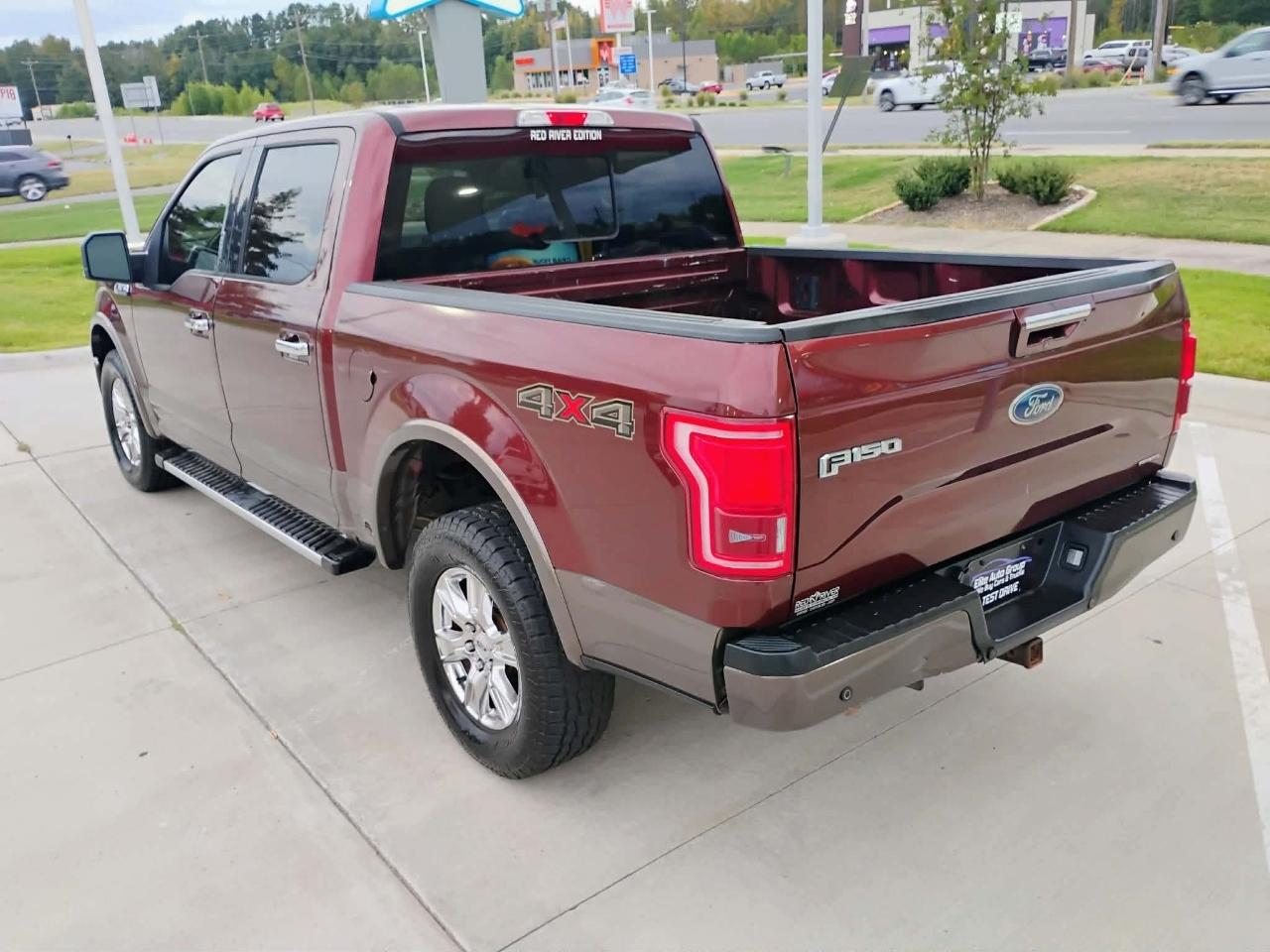 Ford F-150 4WD SuperCrew 139" Lariat 2015