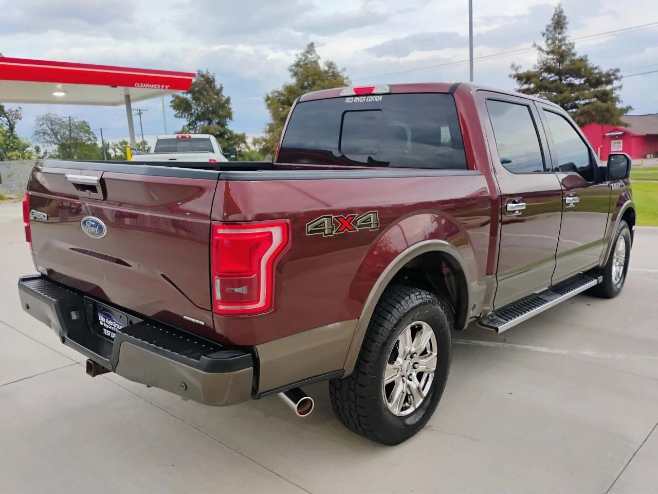 Ford F-150 4WD SuperCrew 139" Lariat 2015