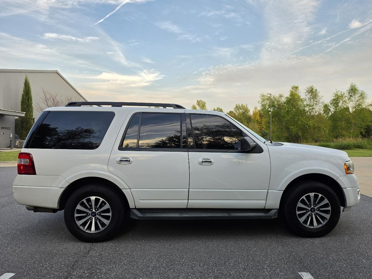 Ford Expedition 119" XLT 2017