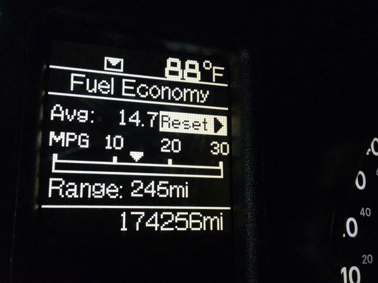 RAM 1500 2WD Quad Cab 140.5" Express 2015