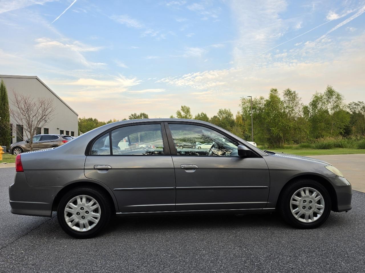 Honda Civic Sdn LX AT 2005