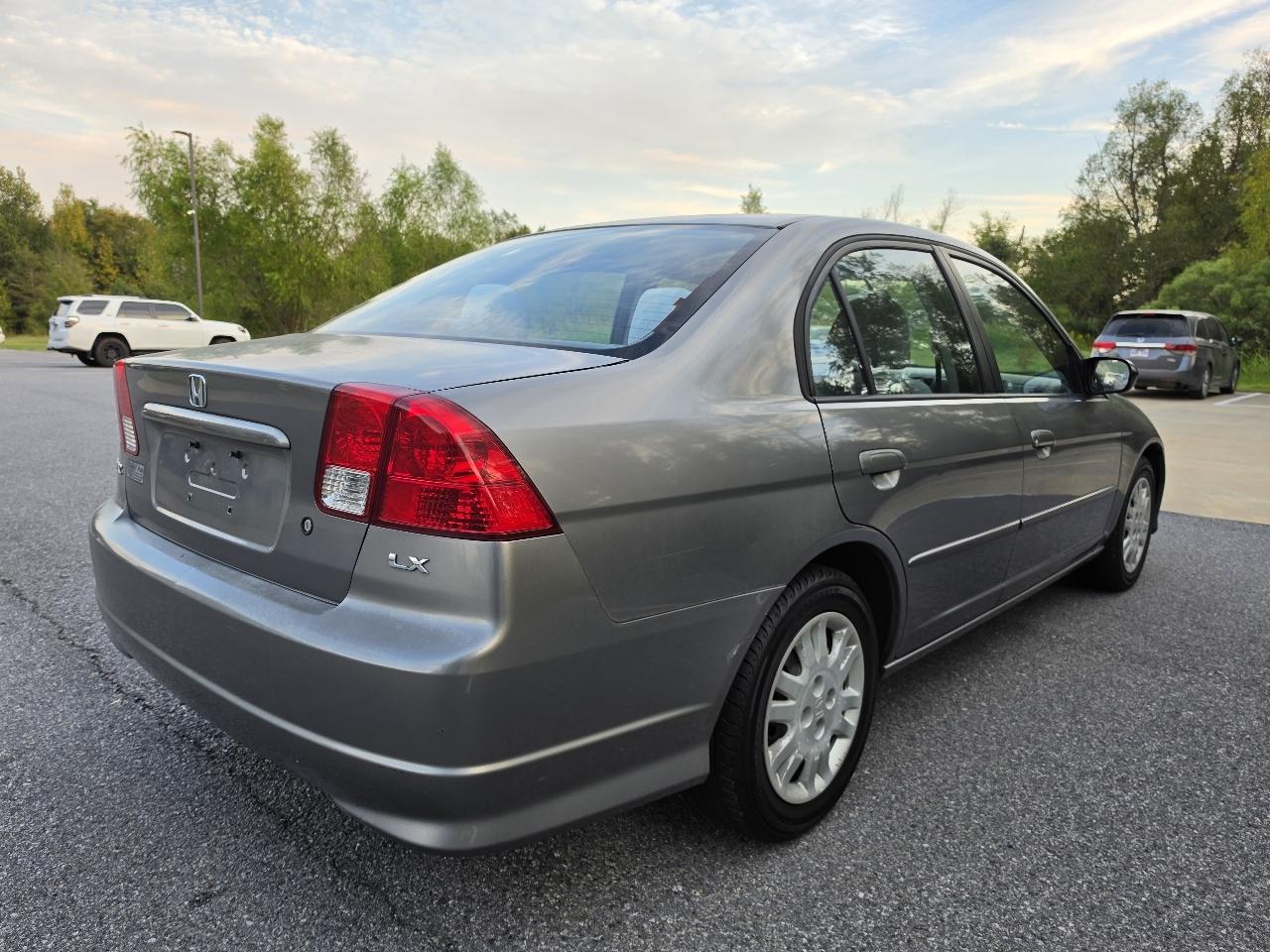 Honda Civic Sdn LX AT 2005