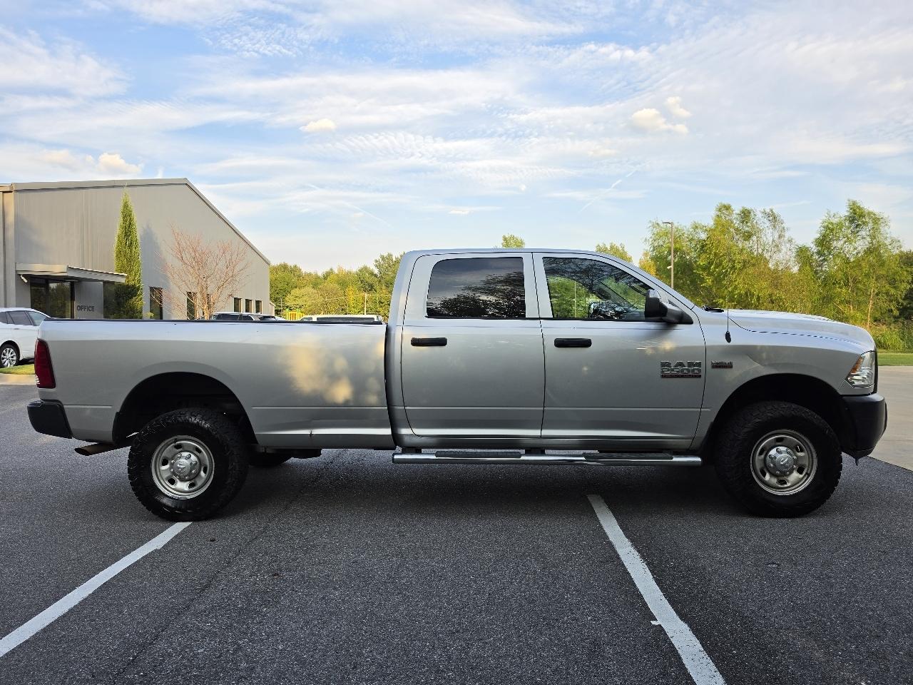 RAM 2500 4WD Crew Cab 169" Tradesman 2016