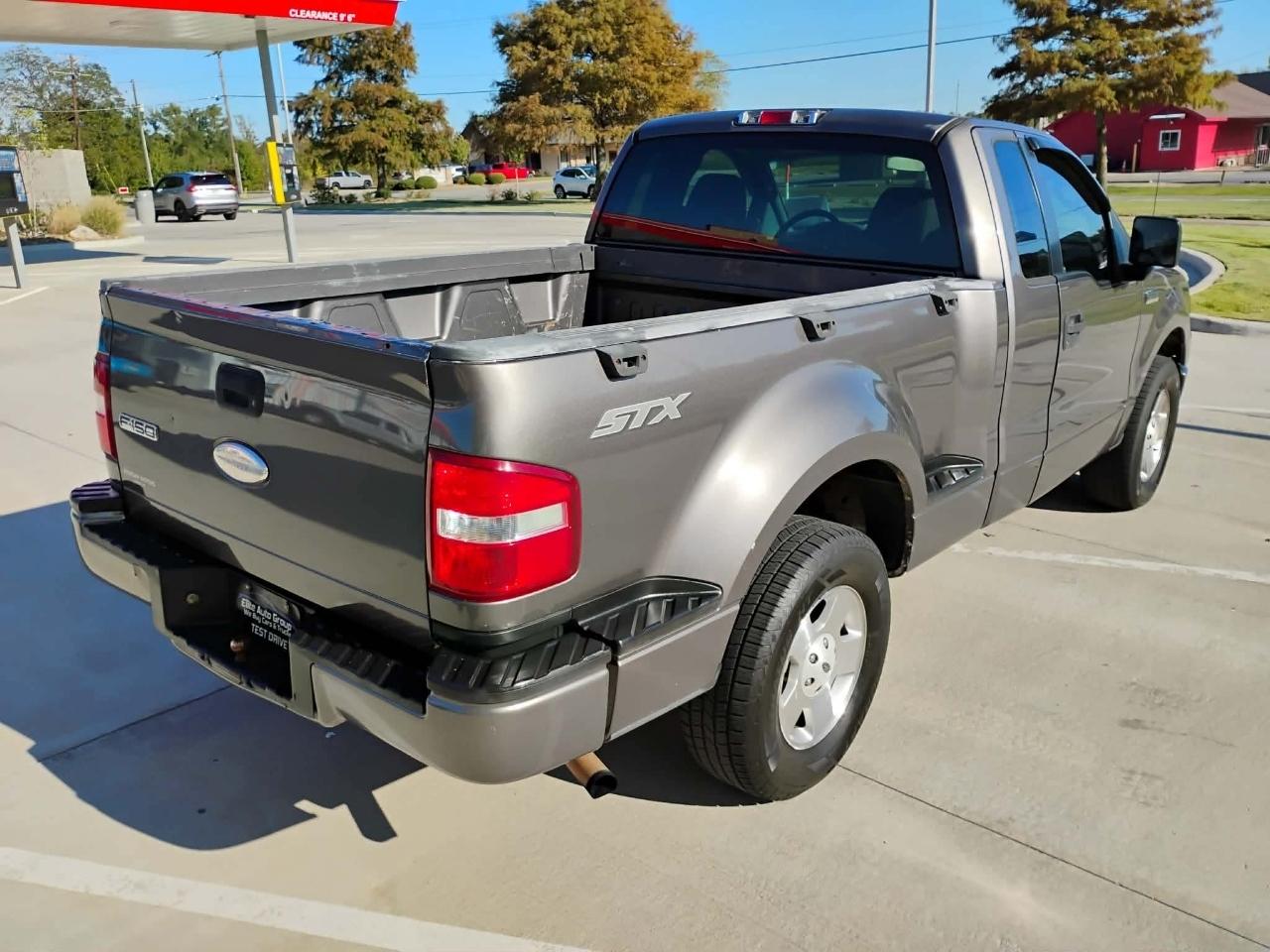 Ford F-150 2WD Reg Cab Flareside 126" STX 2006