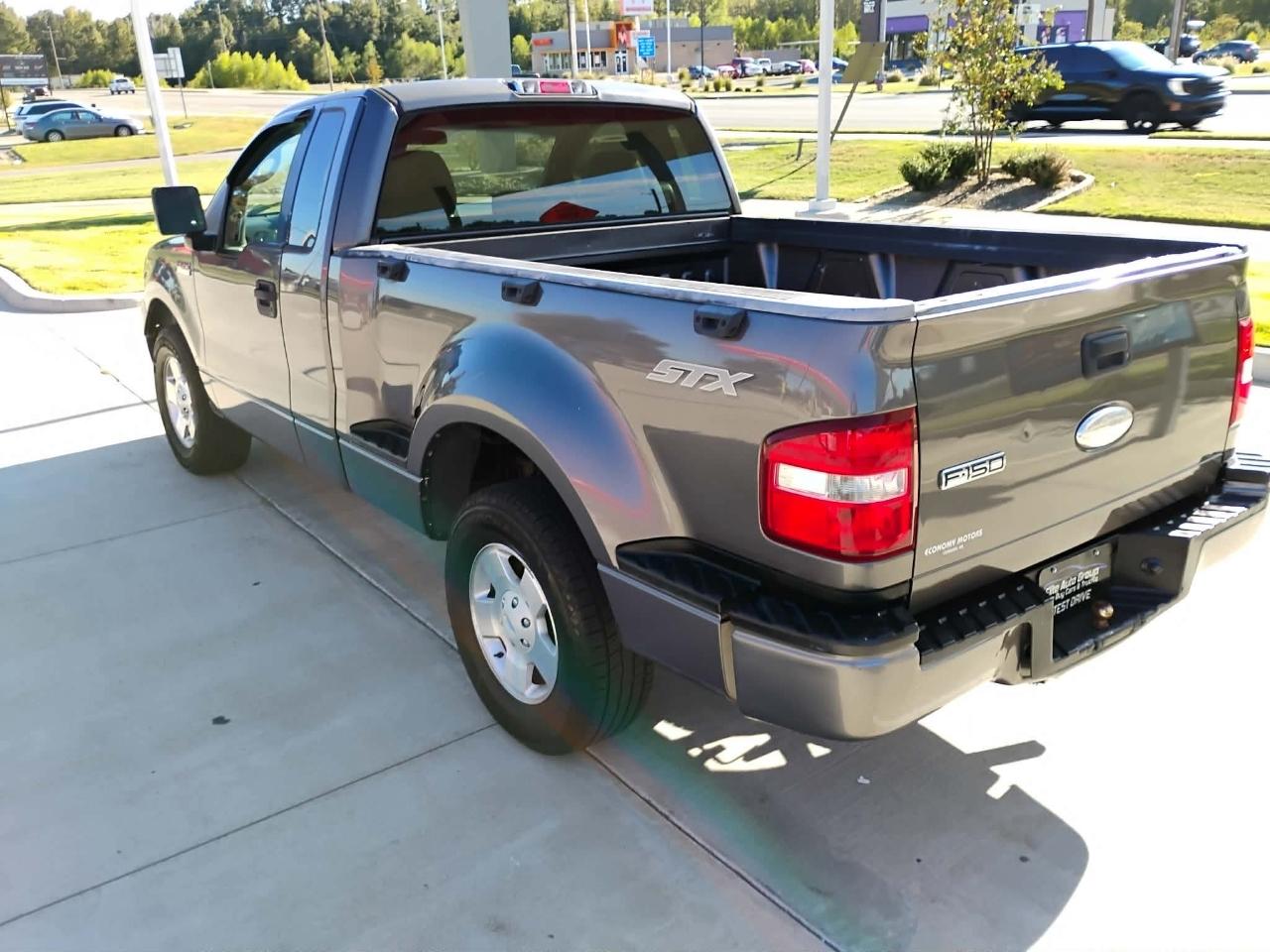 Ford F-150 2WD Reg Cab Flareside 126" STX 2006