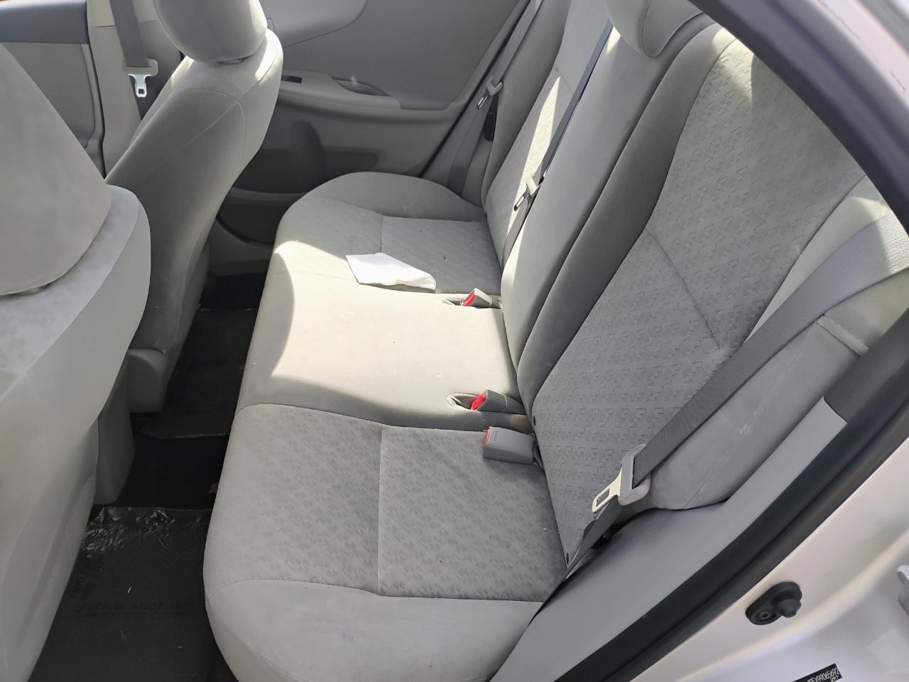 Toyota Corolla 4dr Sdn Man (Natl) 2009