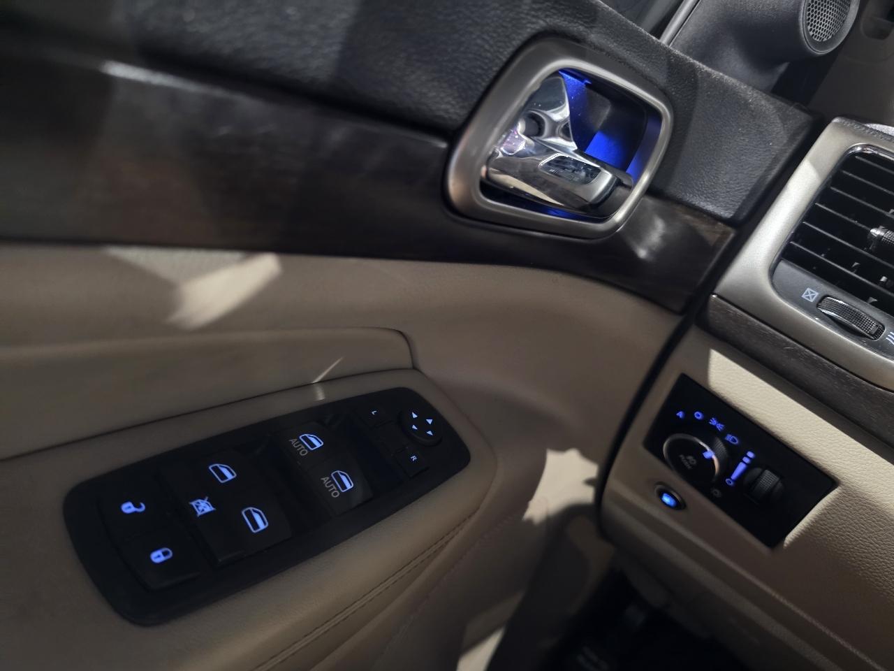 Jeep Grand Cherokee RWD 4dr Laredo 2015