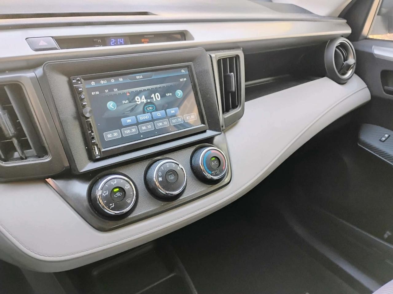 Toyota RAV4 FWD 4dr LE (Natl) 2014