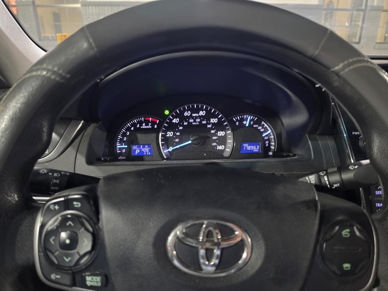 Toyota Camry 4dr Sdn I4 Auto SE Sport Limited Edition (Natl) 2012