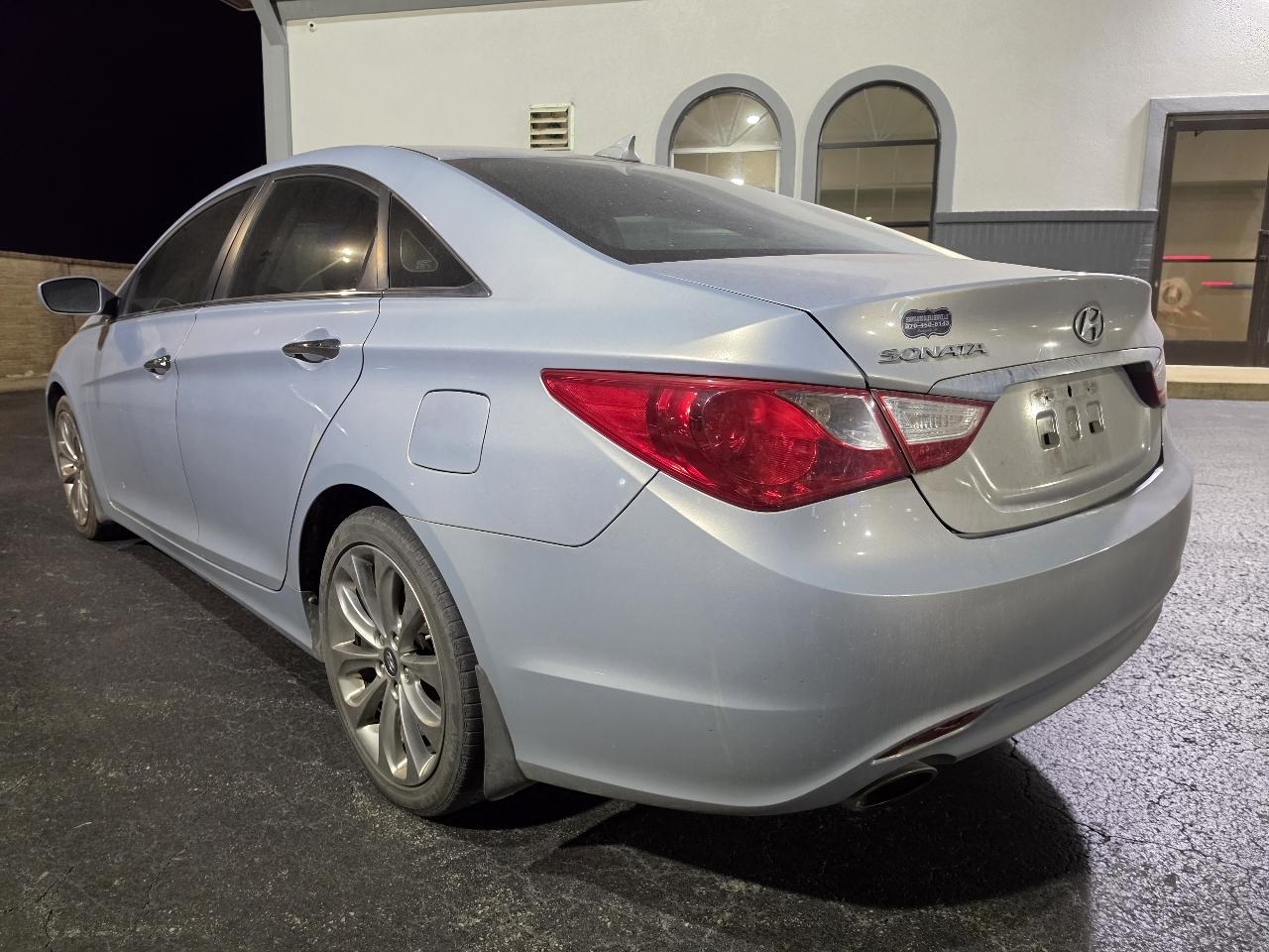Hyundai Sonata 4dr Sdn 2.4L Auto SE 2013