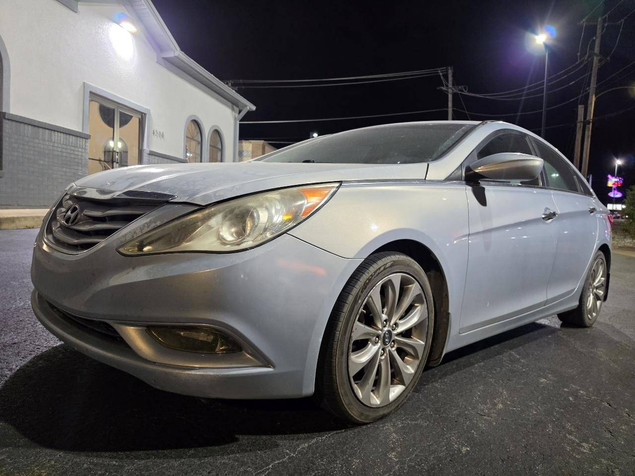 Hyundai Sonata 4dr Sdn 2.4L Auto SE 2013