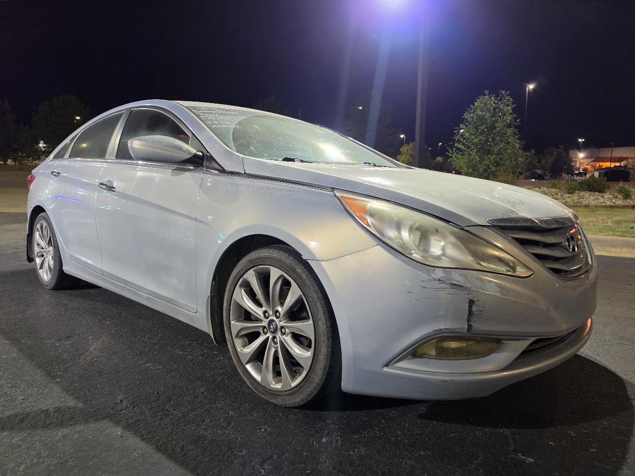 Hyundai Sonata 4dr Sdn 2.4L Auto SE 2013