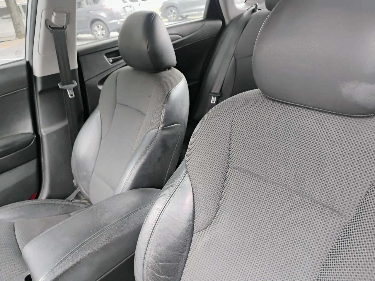 Hyundai Sonata 4dr Sdn 2.4L Auto SE 2013