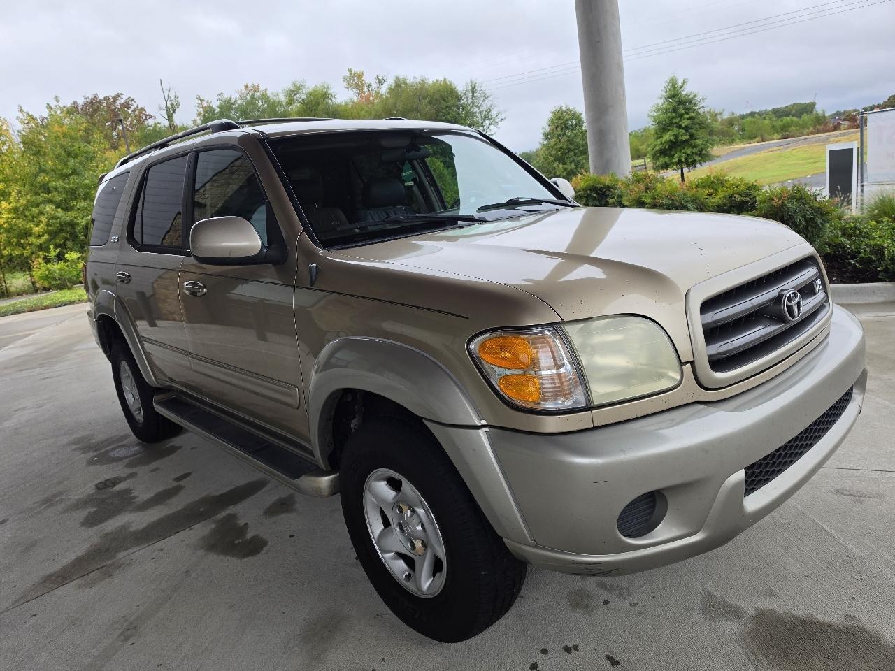 Toyota Sequoia 4dr SR5 4WD (Natl) 2002