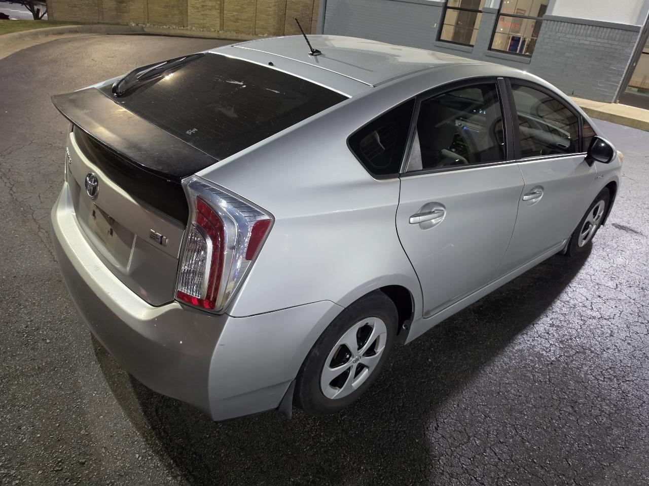 Toyota Prius 5dr HB Three (Natl) 2014