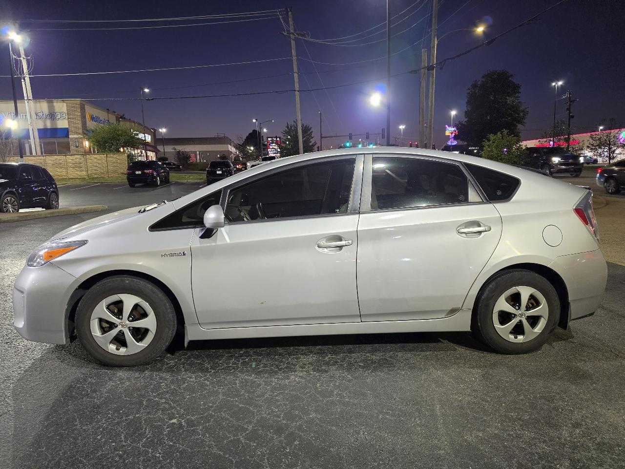 Toyota Prius 5dr HB Three (Natl) 2014
