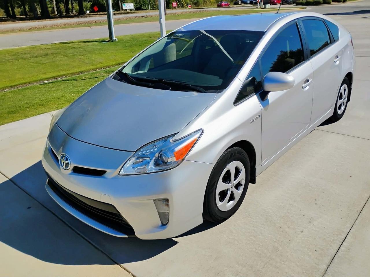 Toyota Prius 5dr HB Three (Natl) 2014