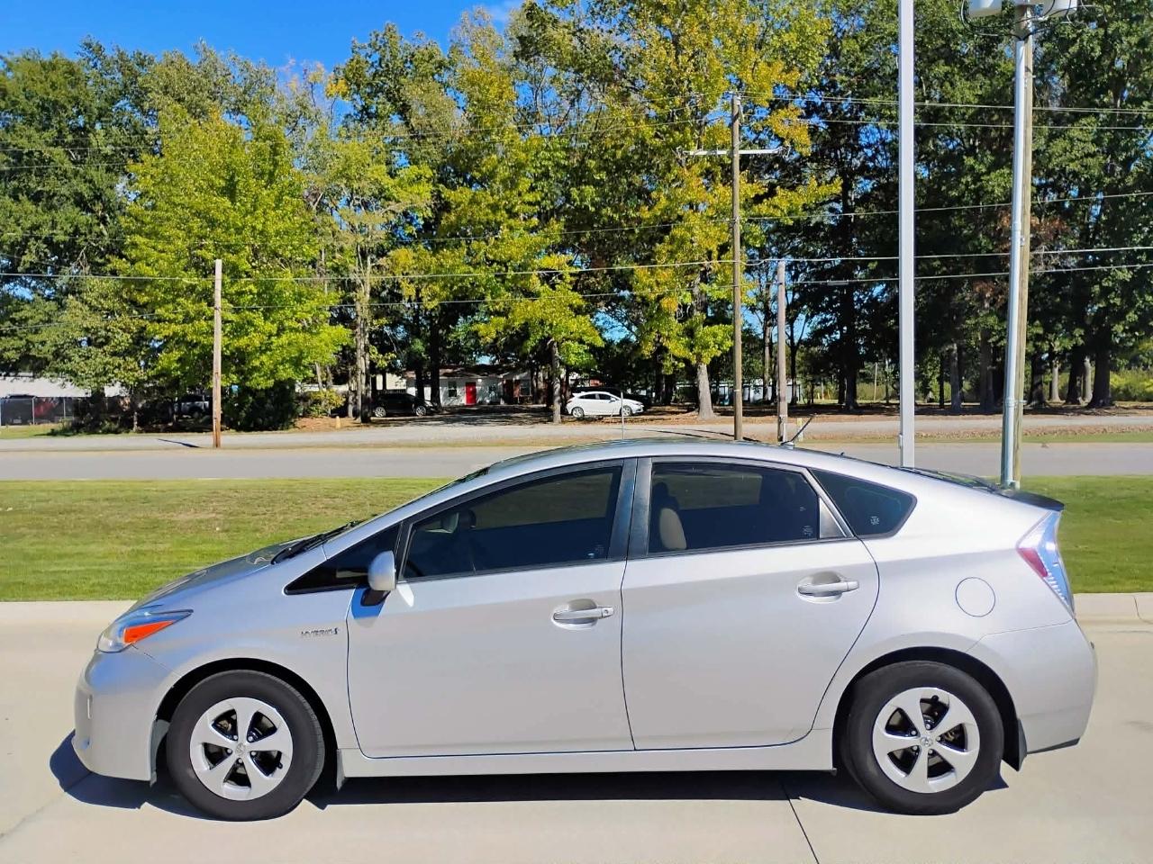 Toyota Prius 5dr HB Three (Natl) 2014