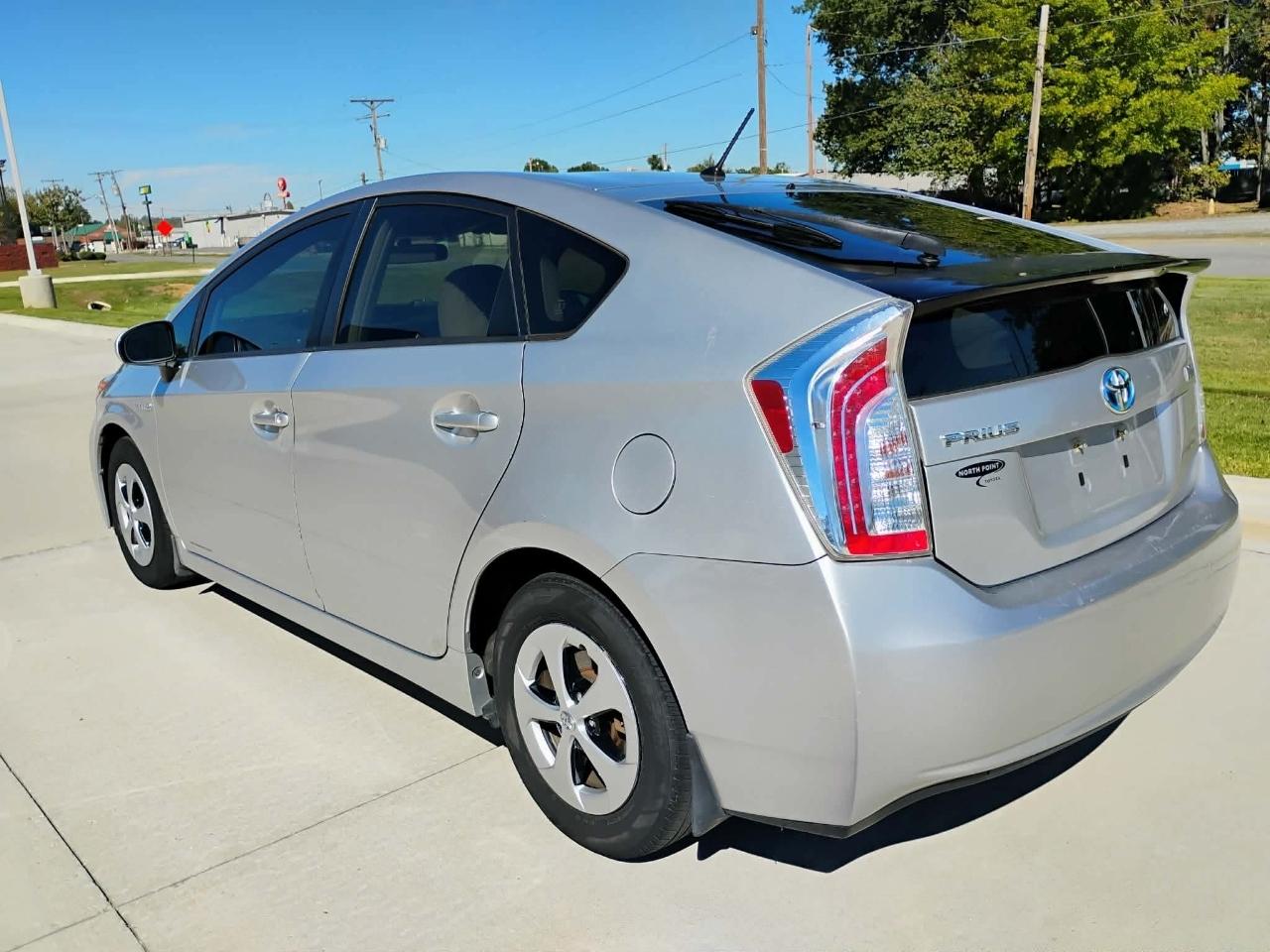 Toyota Prius 5dr HB Three (Natl) 2014