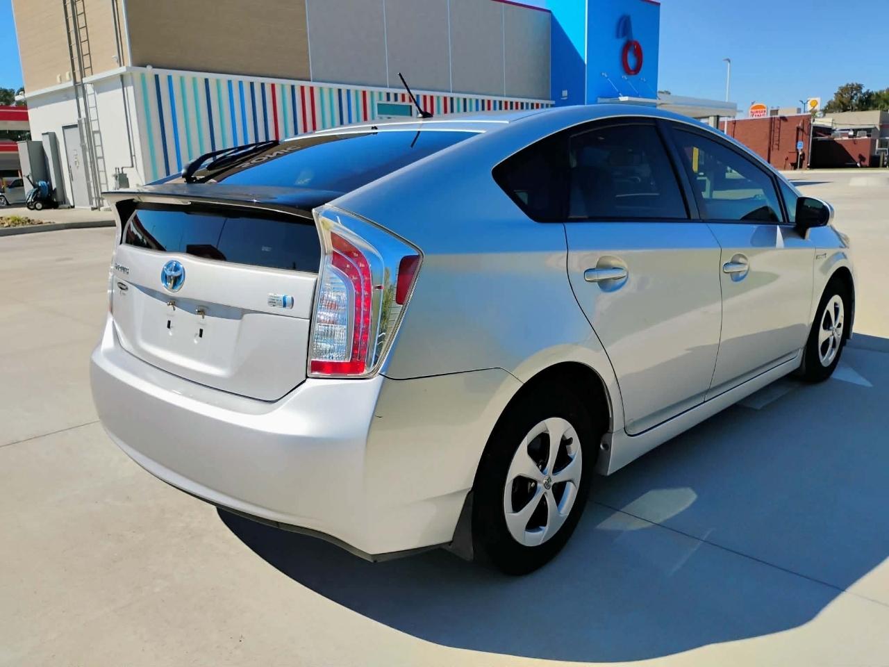 Toyota Prius 5dr HB Three (Natl) 2014