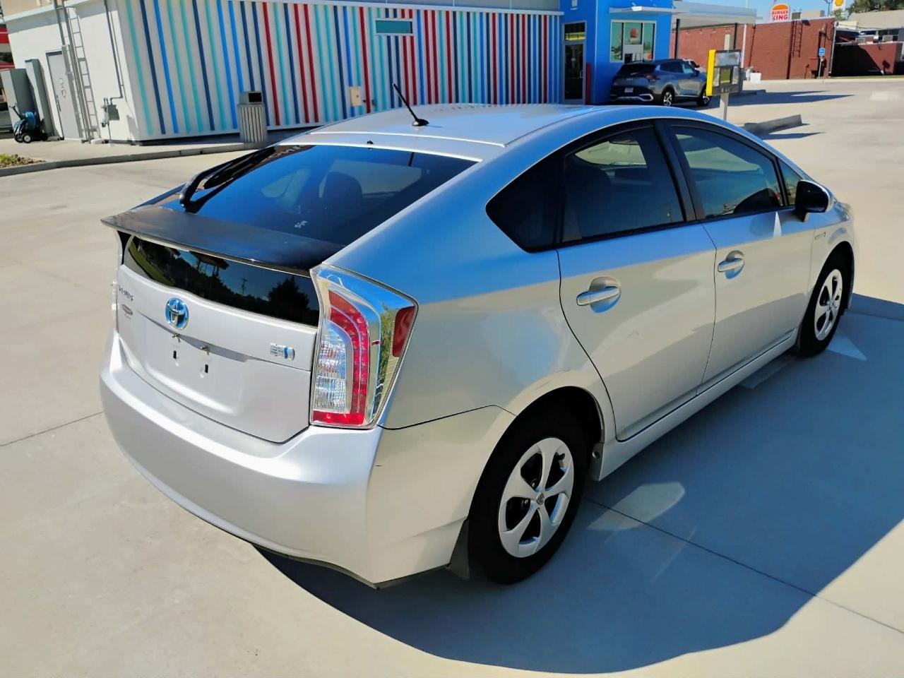 Toyota Prius 5dr HB Three (Natl) 2014