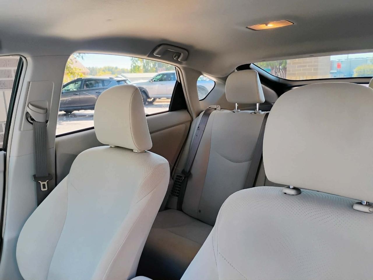 Toyota Prius 5dr HB Three (Natl) 2014