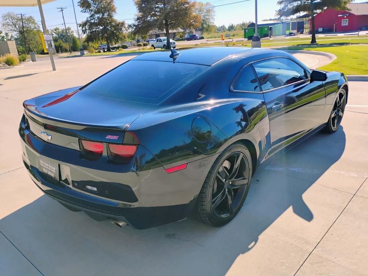 Chevrolet Camaro 2dr Cpe 2SS 2012