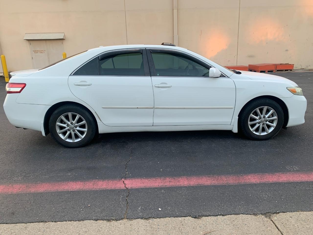 Toyota Camry 4dr Sdn I4 Man (Natl) 2010