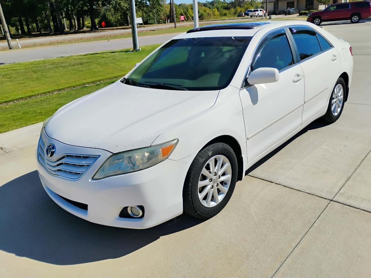 Toyota Camry 4dr Sdn I4 Man (Natl) 2010